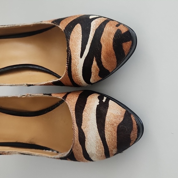 Nine West Rocha tiger print heels size 6 animal print. Like new condition - Picture 5 of 5